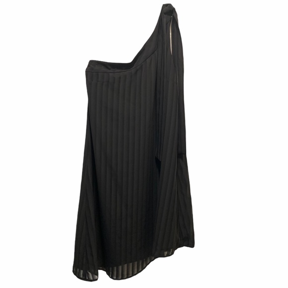 Cece Adela One Shoulder Shift Dress - Picture 3 of 9